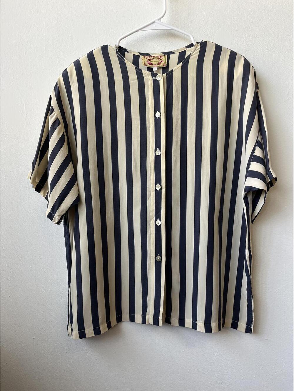 Cover girl Milano 100% silk European vintage button up retro blouse